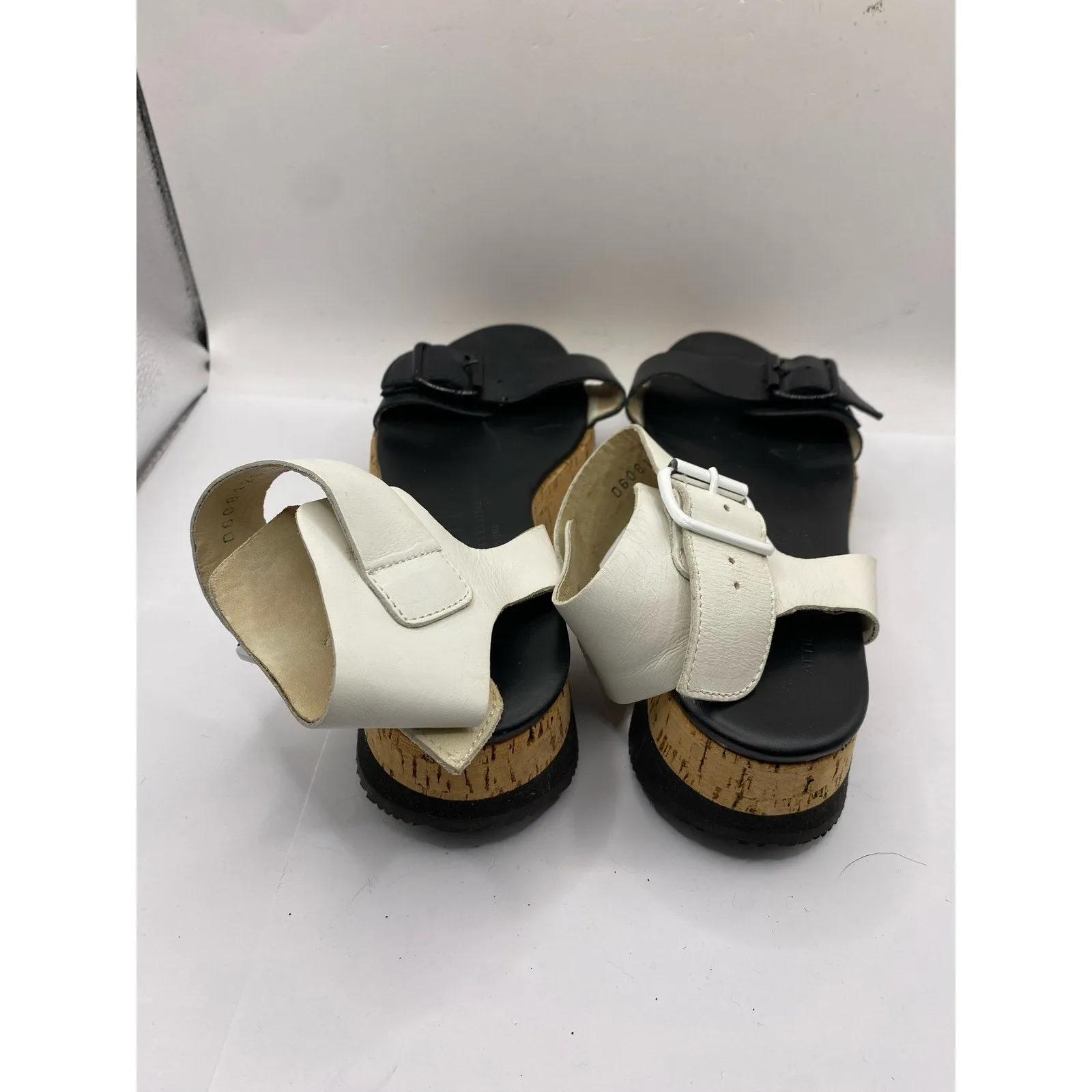 Attilio Giusti Leombruni Black/White Strappy Buckle Platform Sandal Sz 6.5
