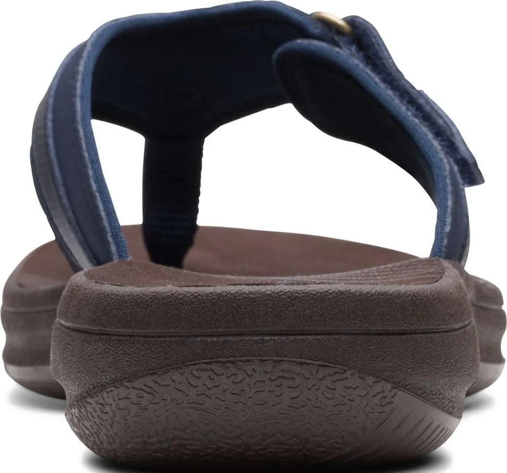 Clarks Womens Breeze Sea Flip-Flop Sandals - Comfortable Flip Flop with Adjustable Hook and Arch Support - Casual Summer Wearing Cloudsteppers for Everyday