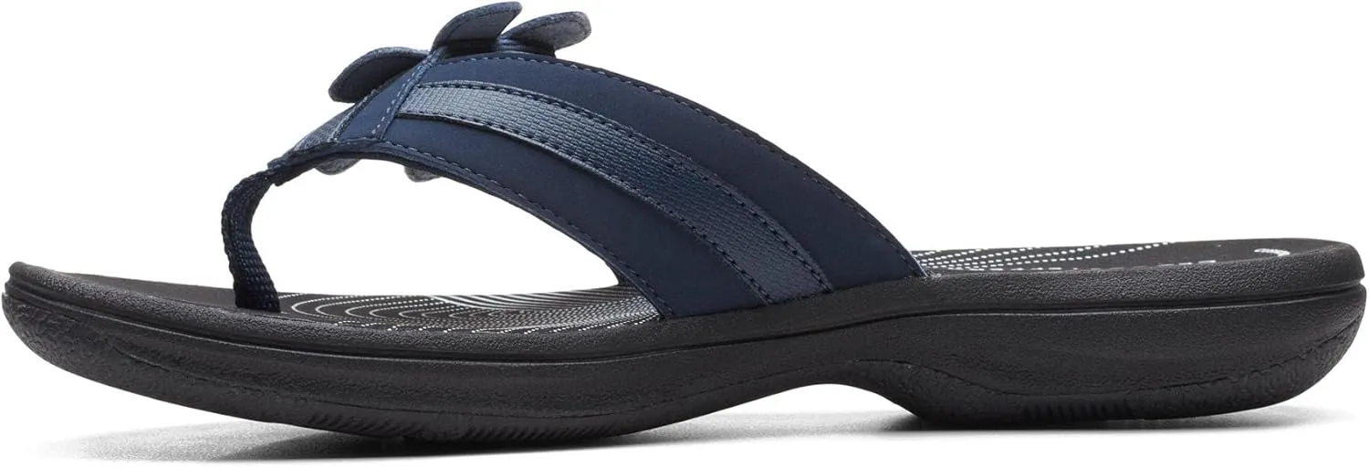 Clarks Womens Breeze Sea Flip-Flop Sandals - Comfortable Flip Flop with Adjustable Hook and Arch Support - Casual Summer Wearing Cloudsteppers for Everyday