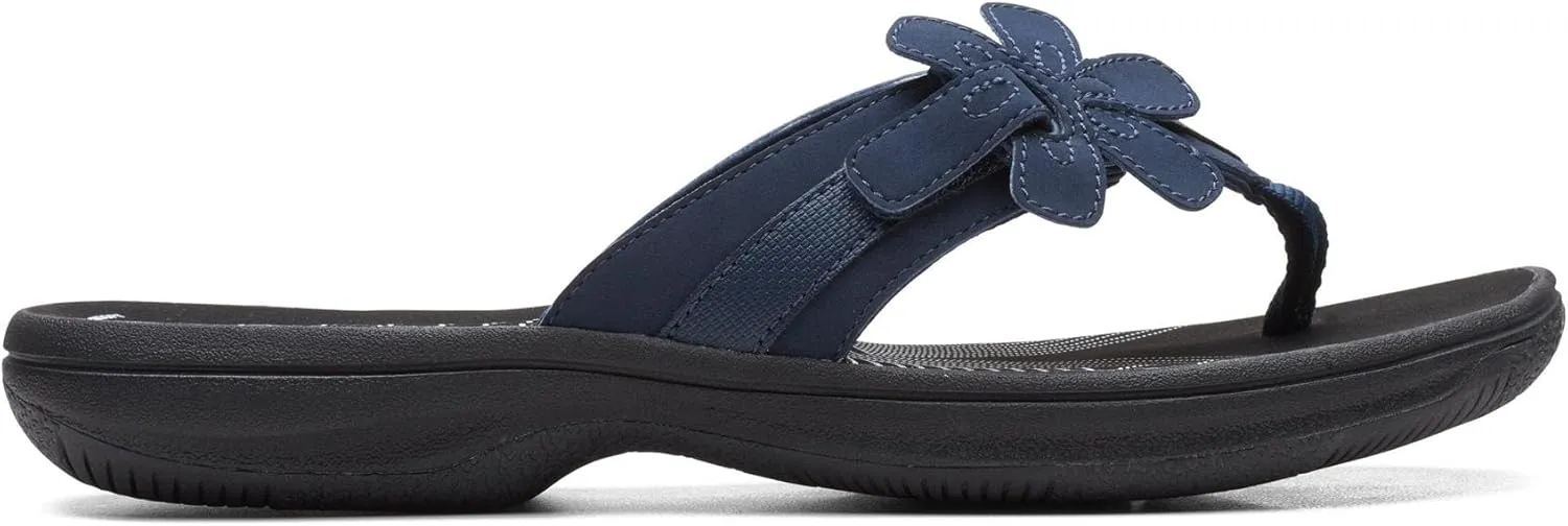Clarks Womens Breeze Sea Flip-Flop Sandals - Comfortable Flip Flop with Adjustable Hook and Arch Support - Casual Summer Wearing Cloudsteppers for Everyday