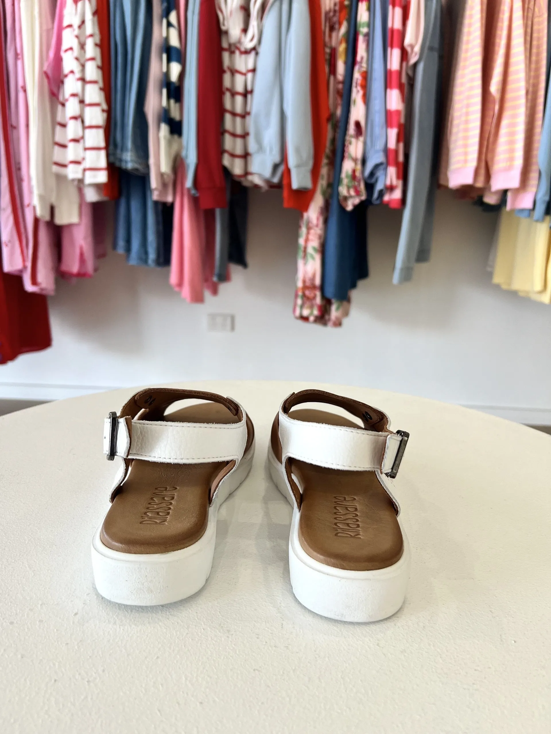 DONATI LEATHER SANDAL || TAN/WHITE