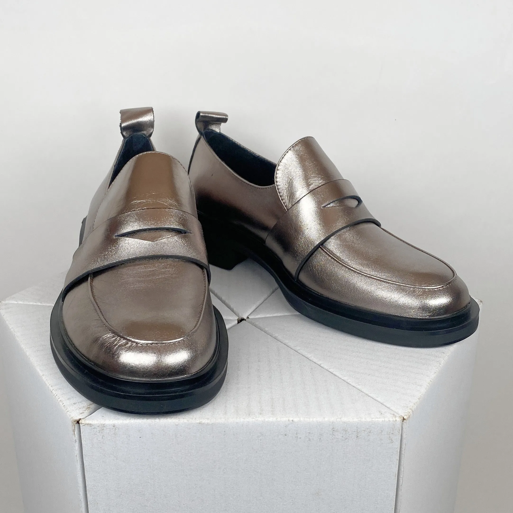 Eos Coia pewter