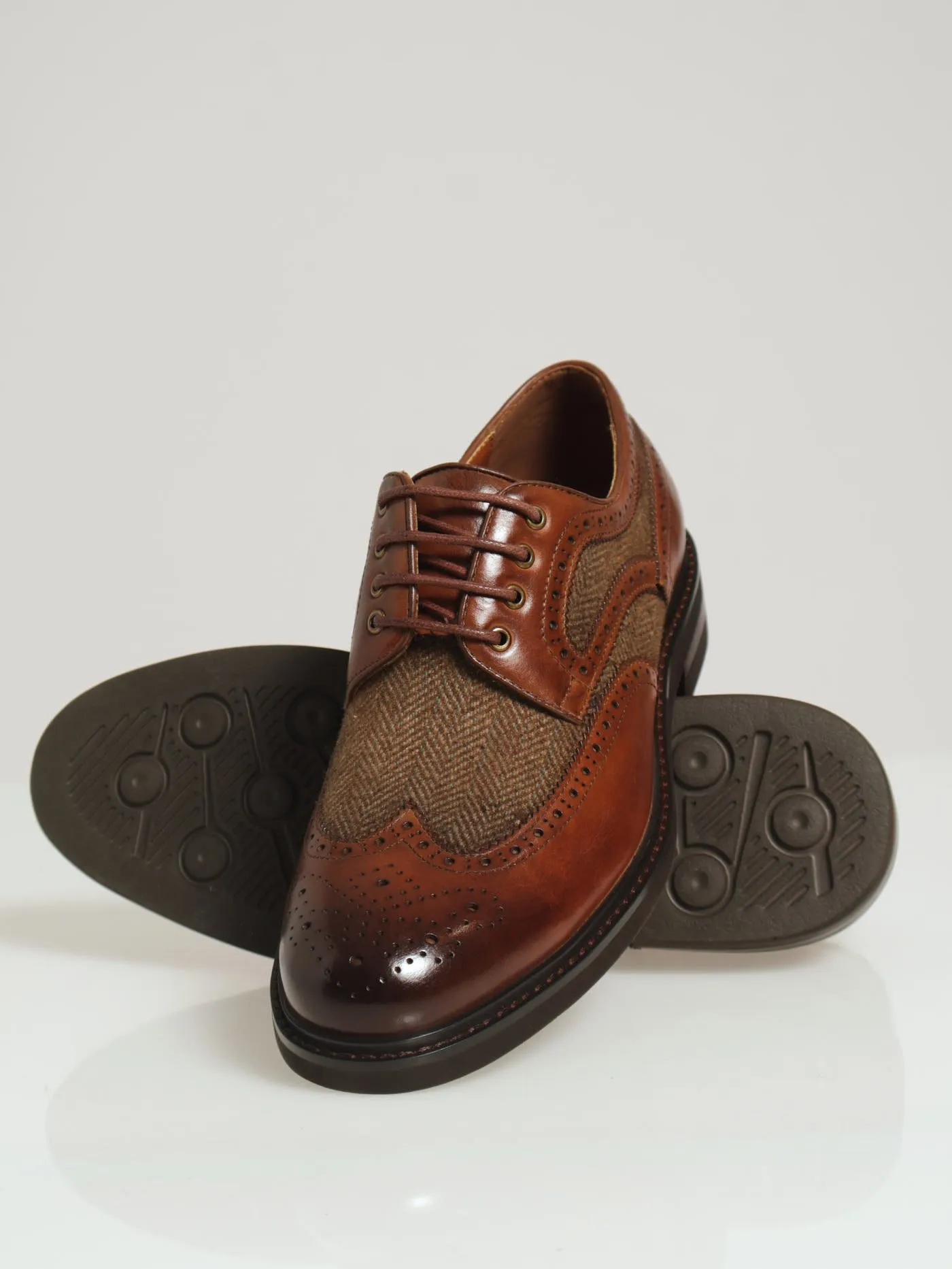 Herringbone Insert Brogued Lace Up Derby - Tan