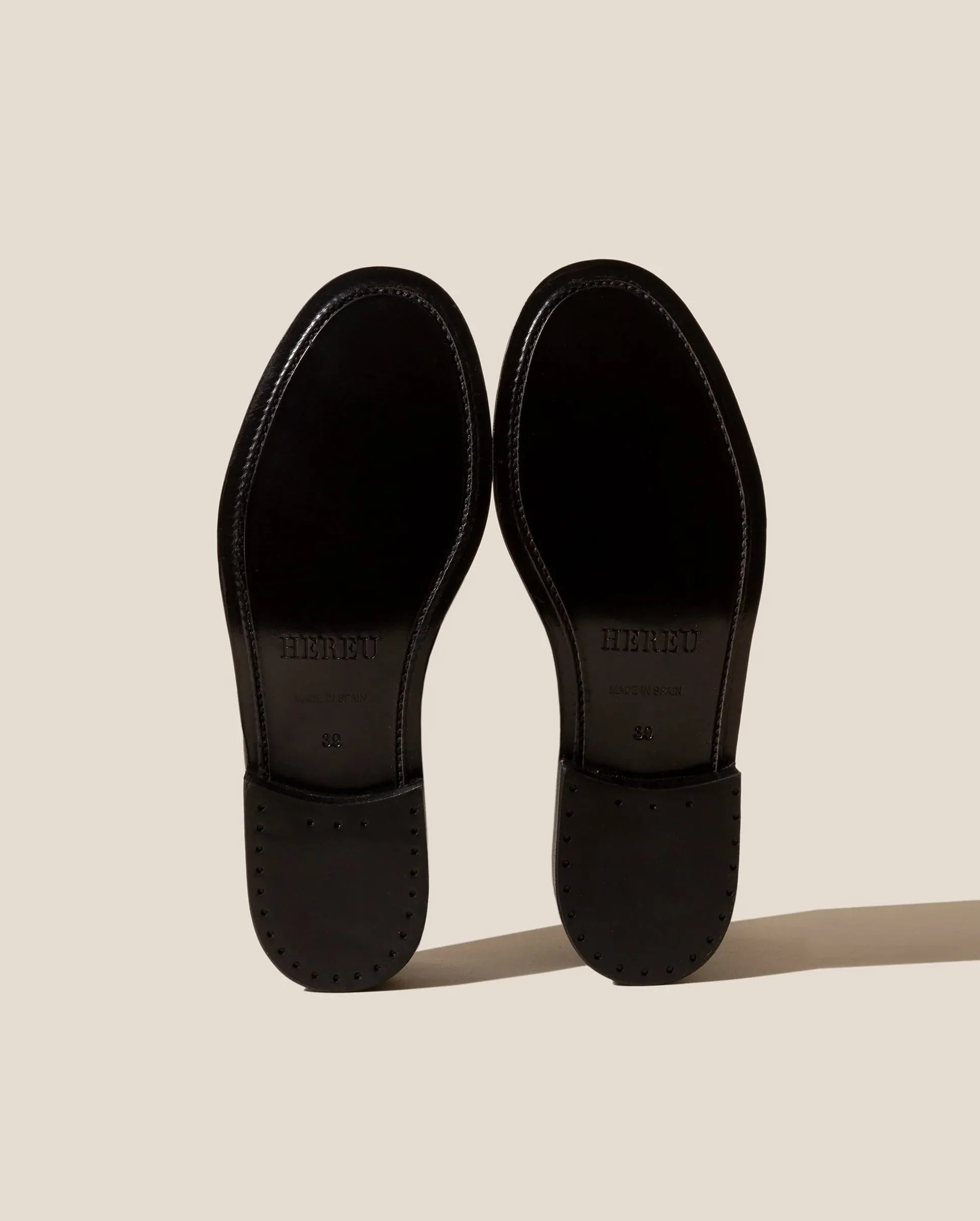 MANGRA SLIP ON LOAFER / BLACK
