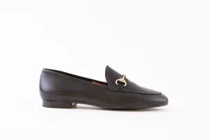 MARIA JAEN - 6002V FLAT LOAFER WITH GOLD CHAIN DETAIL - BLACK LEATHER