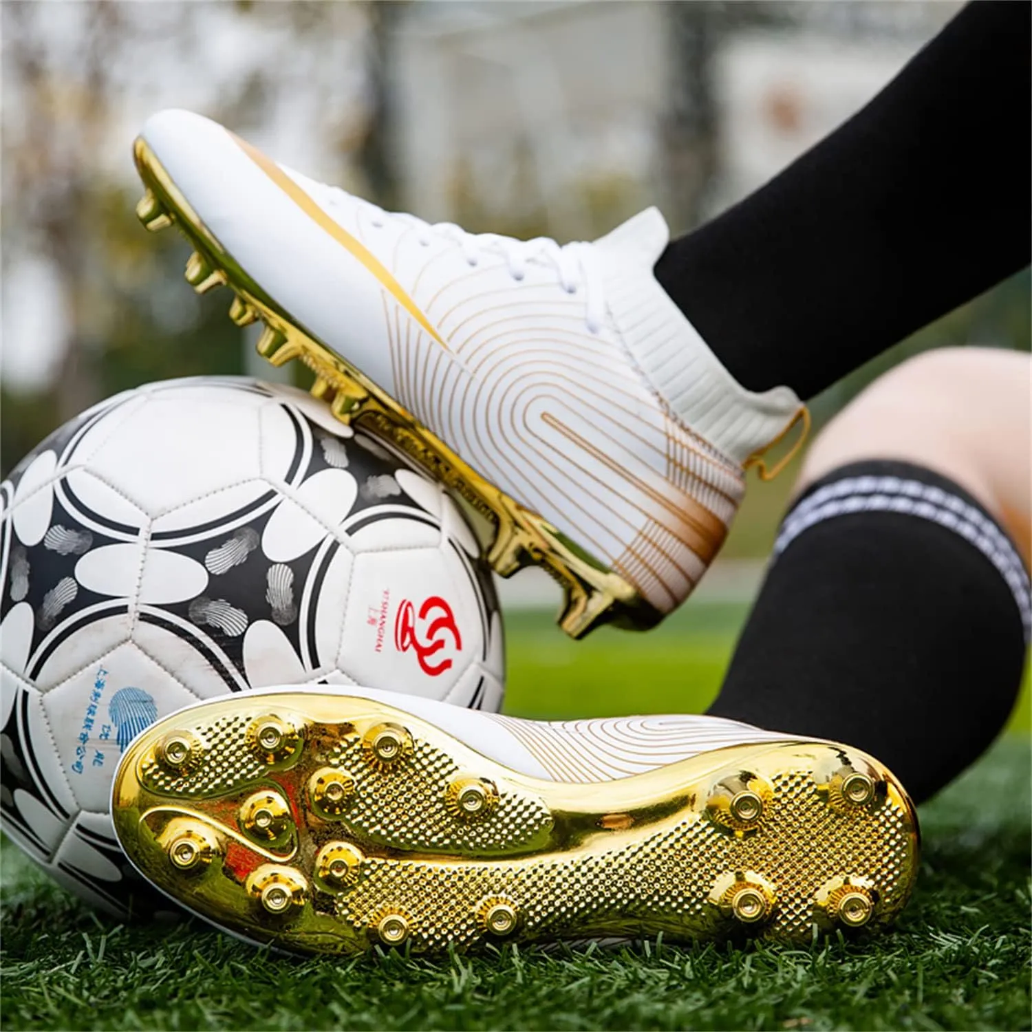 MDPCX Competitive Unisex Kids Soccer Shoes Men Indoor Outdoor Football Boots Athletic Turf Team Cleat Running Sports Lightweight Breathable Anti-Skid Damping Shoes