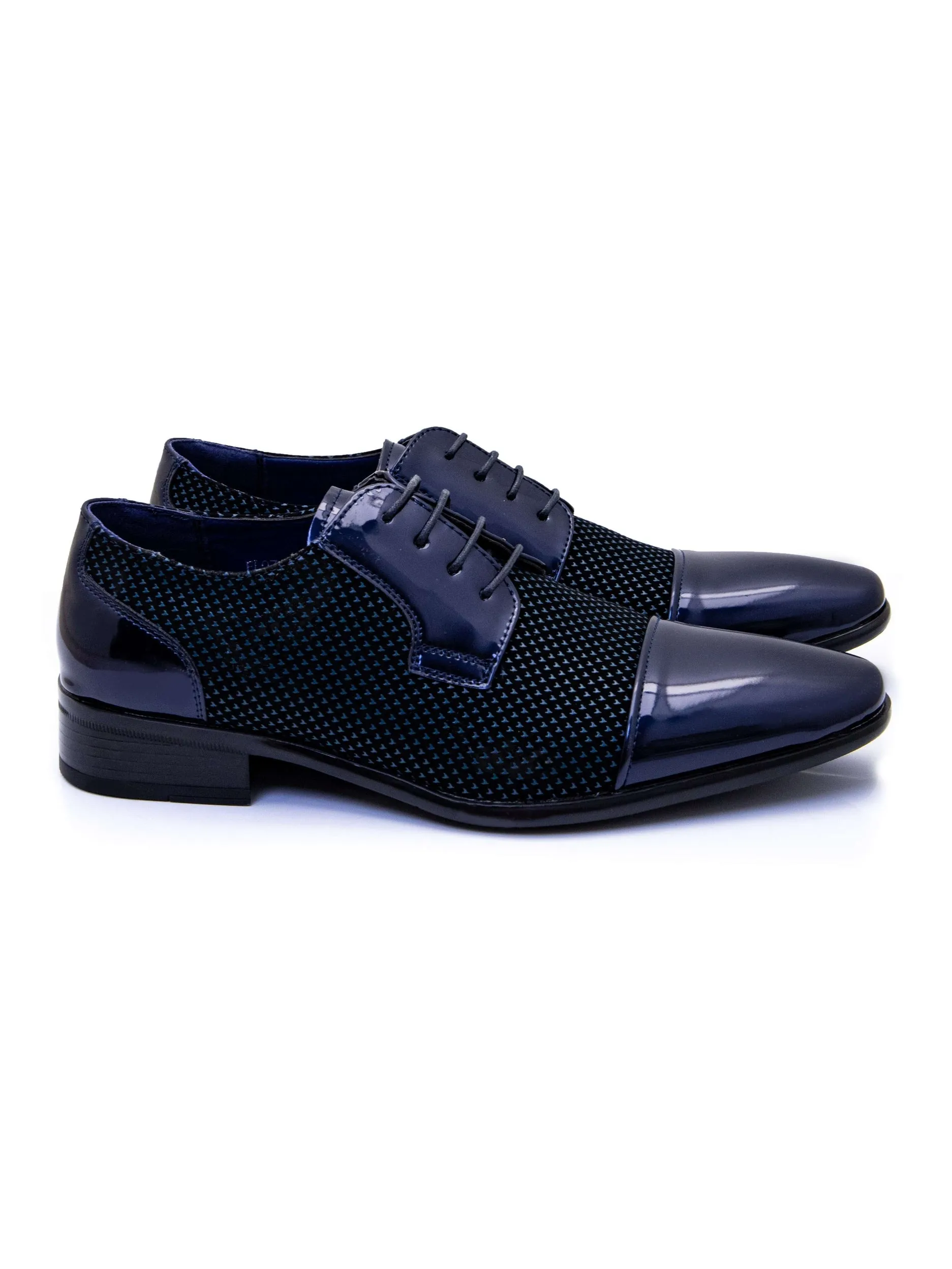 PATENT LEATHER LACE UP SHOES IN TWO TONE