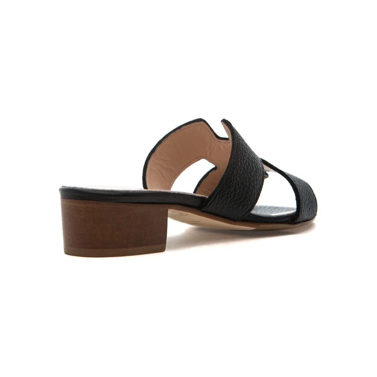 Perri Sandal