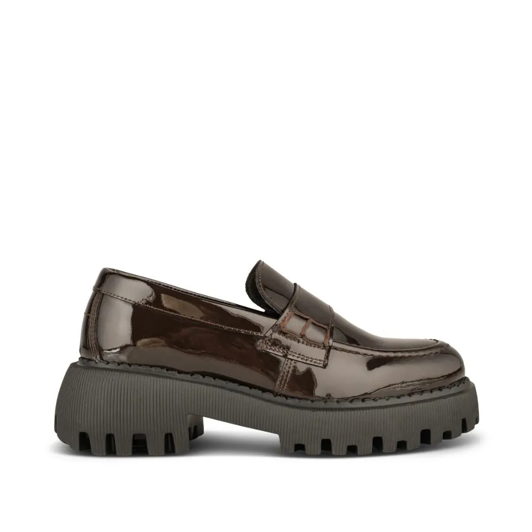 Posey Patent (Dark Brown)