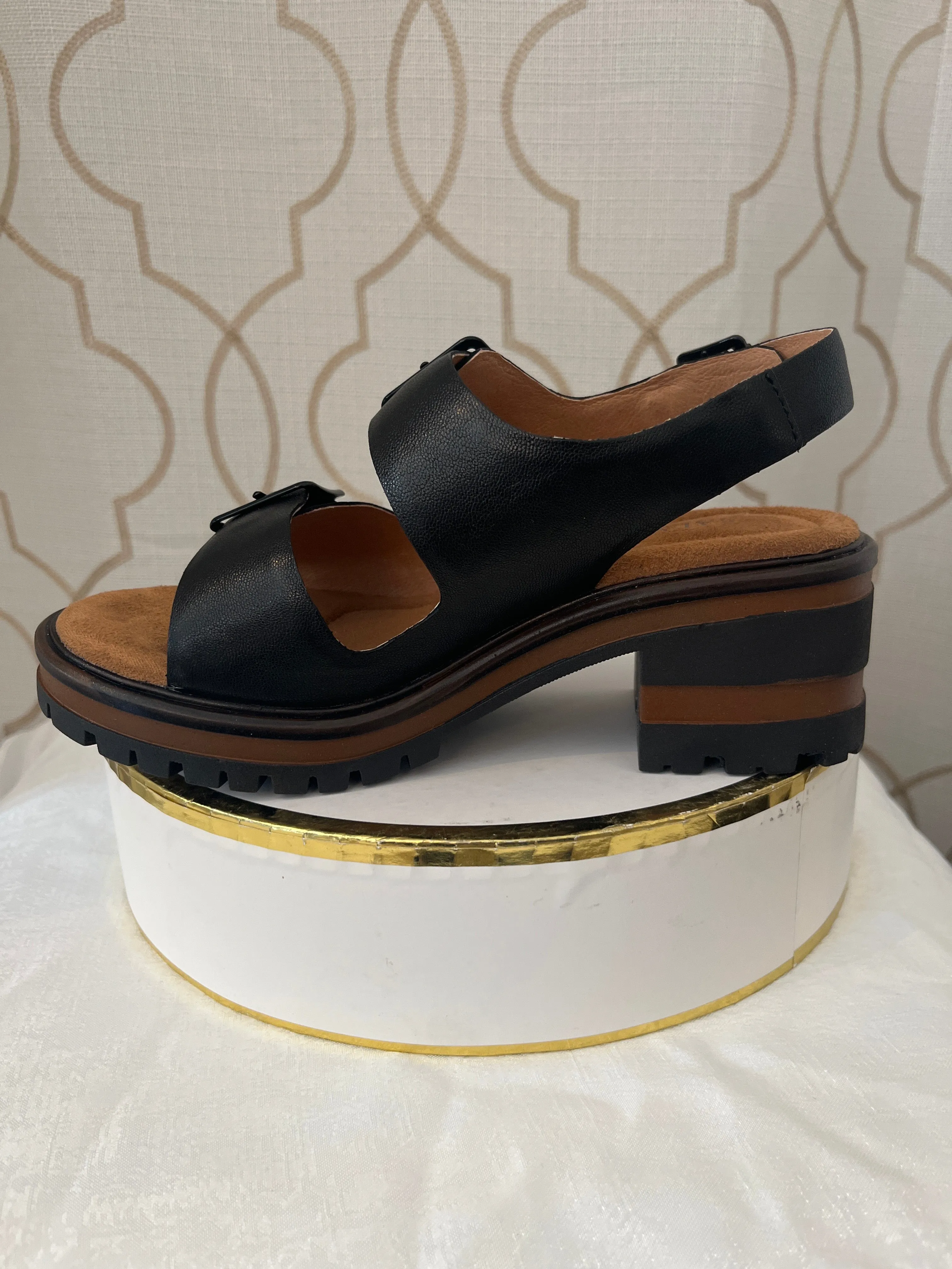 SALVIA HONEY BLACK SMOOTH LEATHER