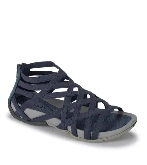 Samina Sandal