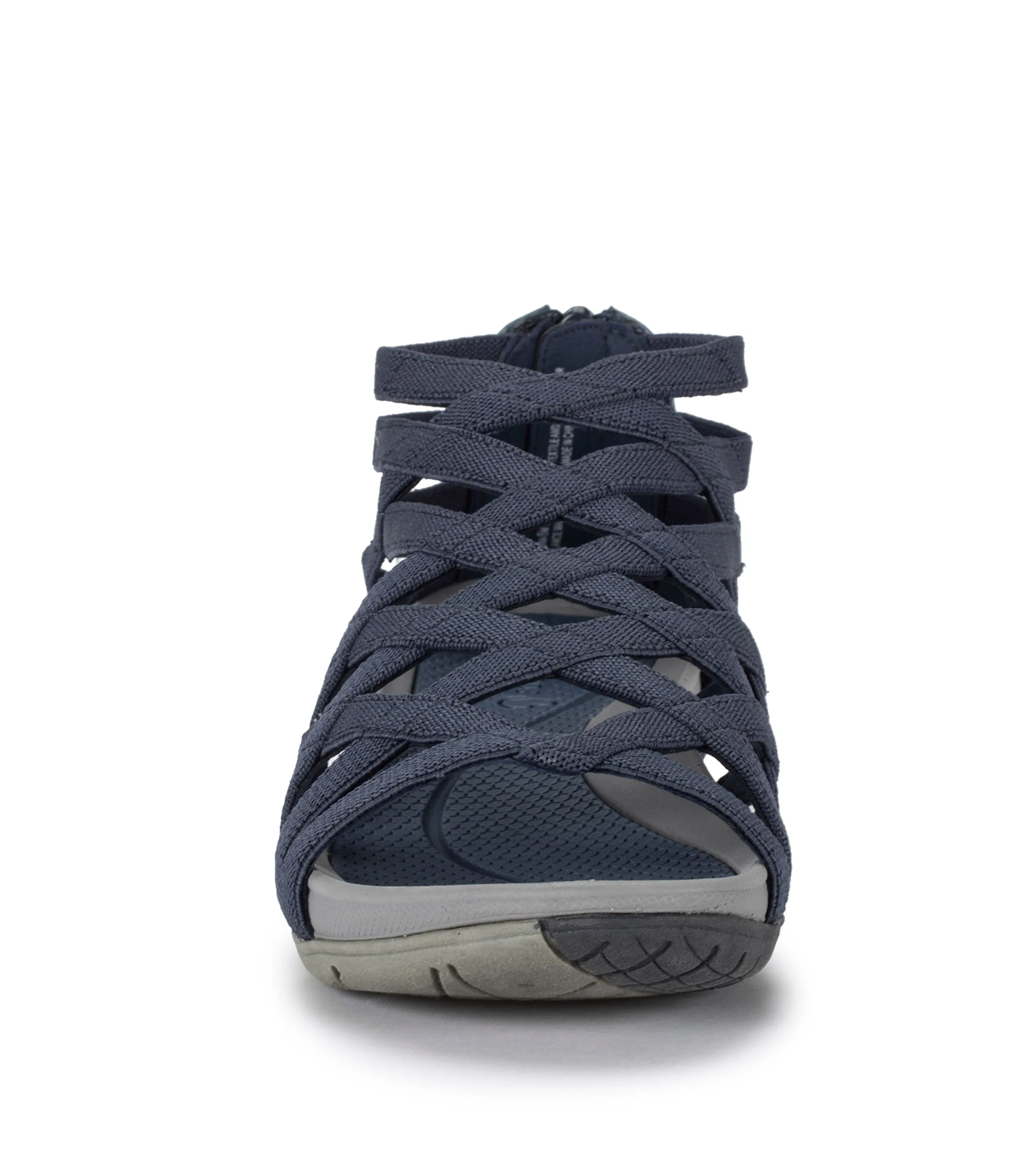 Samina Sandal