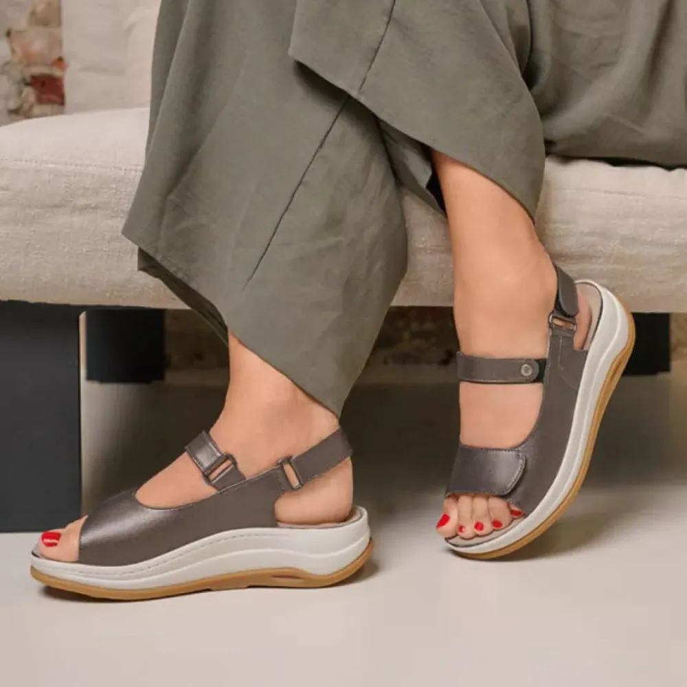 Wolky Adura Inox Biocare Leather Sandal (Women's)