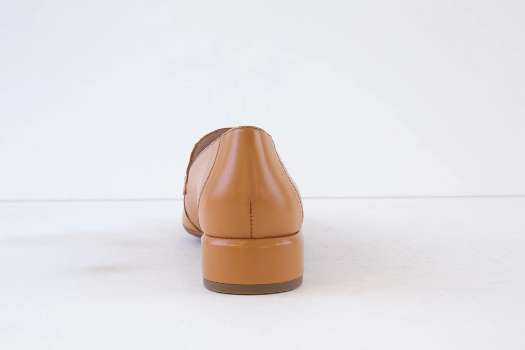 WONDERS - C-5041 LOW HEEL LOAFER - TAN LEATHER