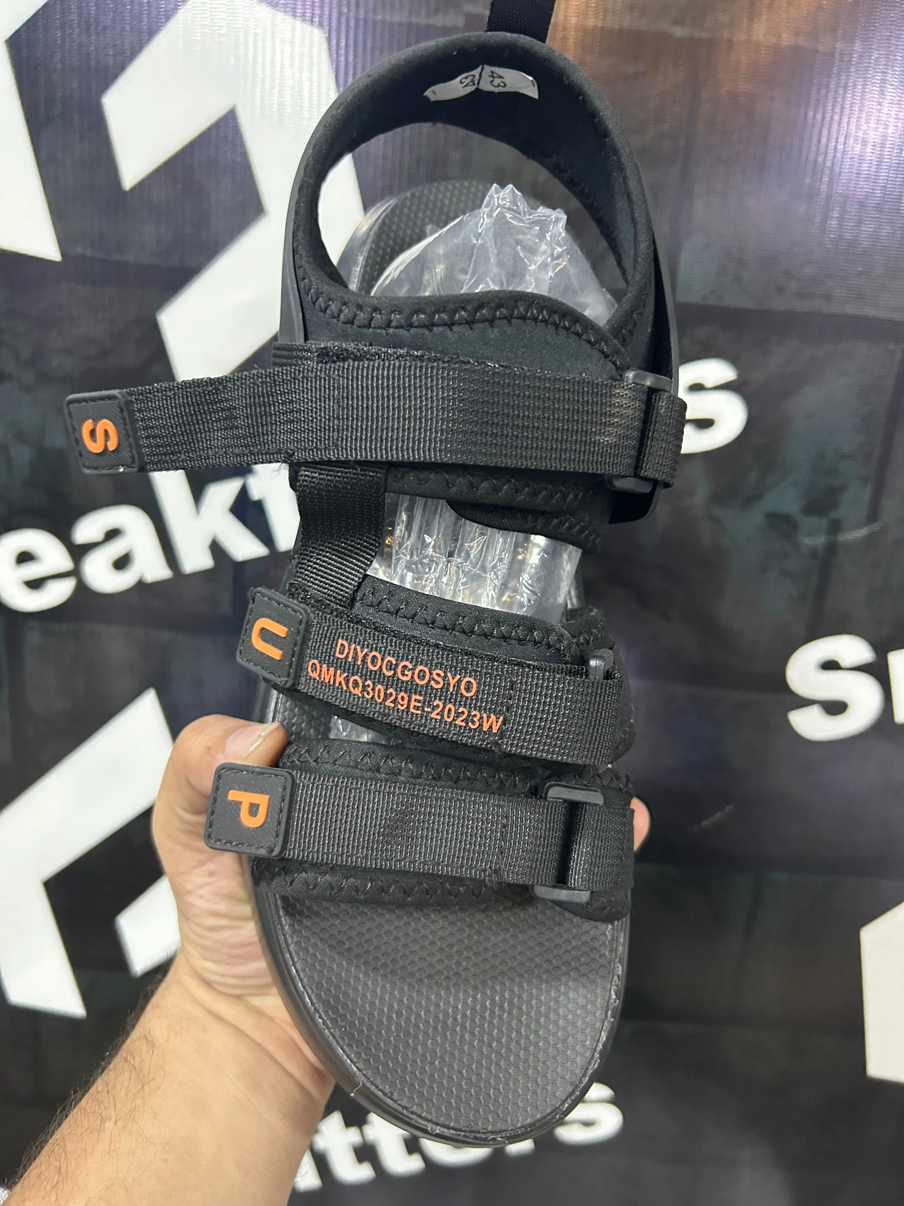 Xsupx - Sandals - D1 - Black Orange