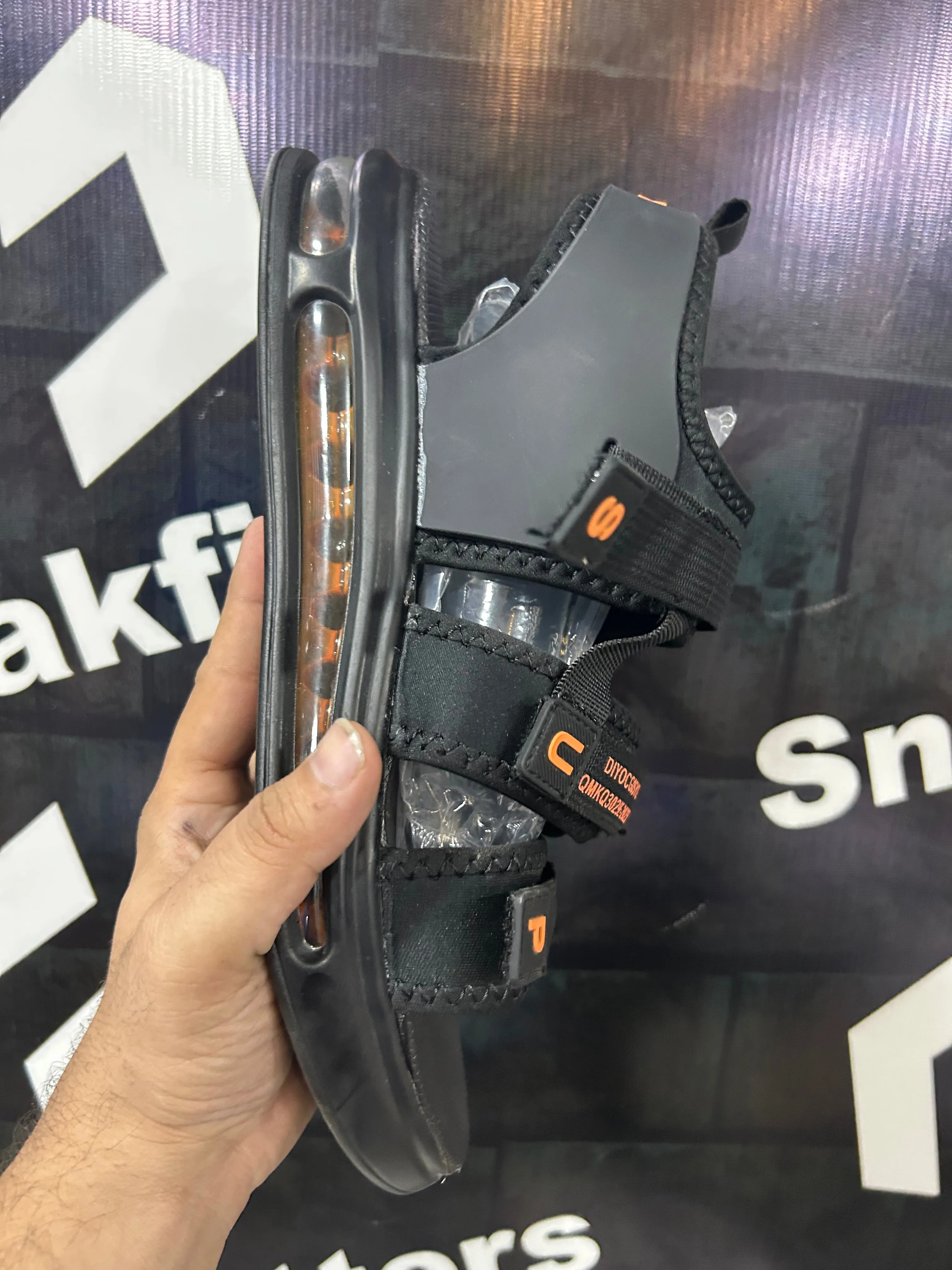 Xsupx - Sandals - D1 - Black Orange